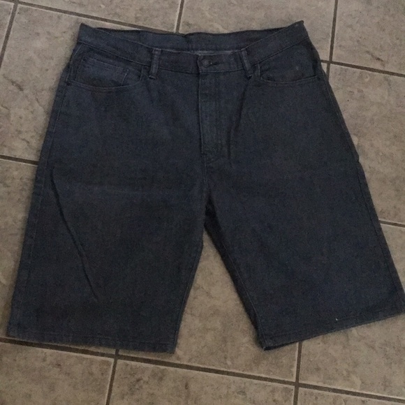 569 Levi shorts. 36 - Picture 1 of 2